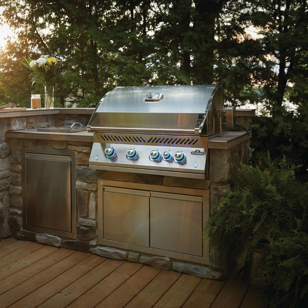 Napoleon Built-In 700 Series 32″ Gas Grill with Infrared Rear Burner - Image 3